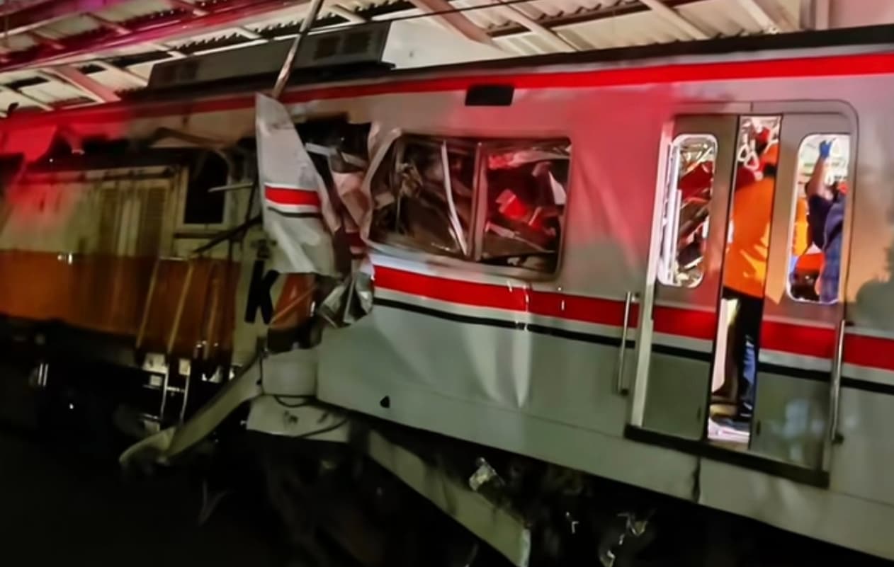 Tragedi Maut Tabrakan KA Argo Bromo Anggrek dan KRL di Bekasi Timur, 15 Orang Tewas